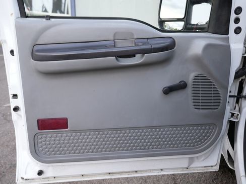 Used 2007 Ford F350 XL RWD image 16
