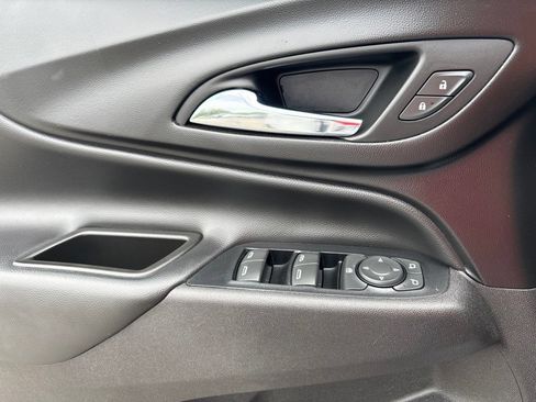 Used 2019 Chevrolet Equinox LT FWD image 26