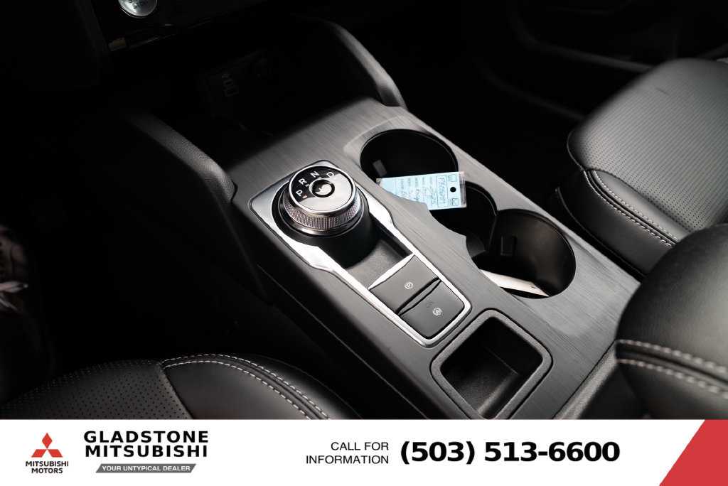 Used 2025 Ford Escape Platinum AWD/4WD image 19