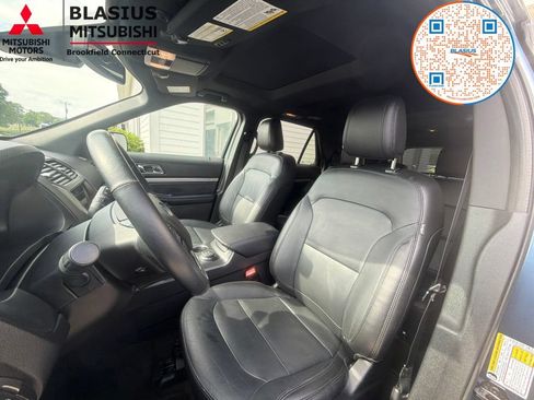 Used 2018 Ford Explorer XLT w/ Equipment Group 202A AWD/4WD image 25