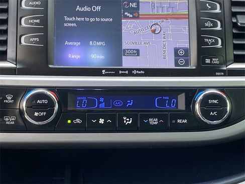 Certified 2018 Toyota Highlander XLE image 30