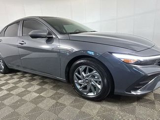 Used 2024 Hyundai Elantra SEL FWD video 2