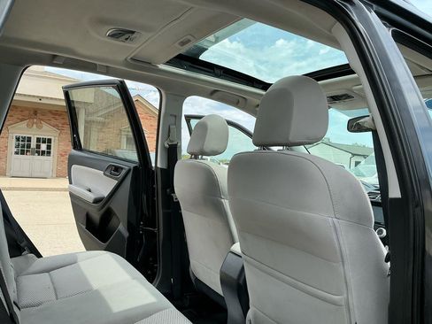 Used 2016 Subaru Forester 2.5i Premium w/ Popular Package #2 AWD/4WD image 21