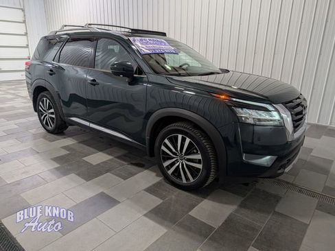 Used 2024 Nissan Pathfinder Platinum w/ Cargo Package AWD/4WD image 5