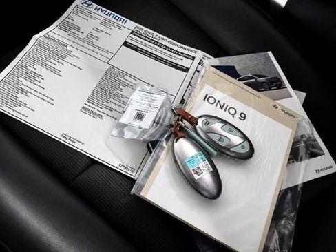Used 2026 Hyundai Ioniq 9 Calligraphy AWD/4WD image 28