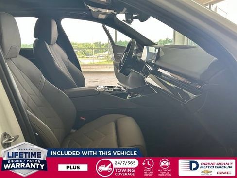 Used 2026 BMW 530i xDrive w/ Premium Package AWD/4WD image 23