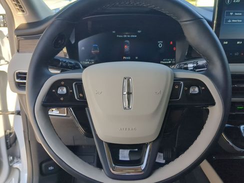 New 2026 Lincoln Corsair Reserve FWD image 13