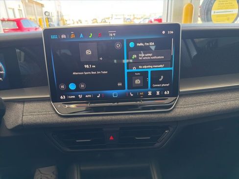 Certified 2025 Volkswagen Tiguan S image 9