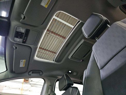 Used 2024 Honda Odyssey Elite image 9