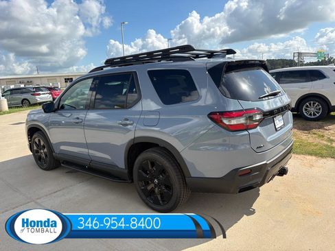 New 2026 Honda Pilot Black Edition image 4