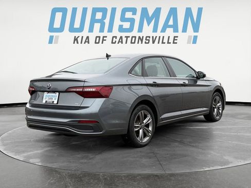 Used 2022 Volkswagen Jetta SE image 6