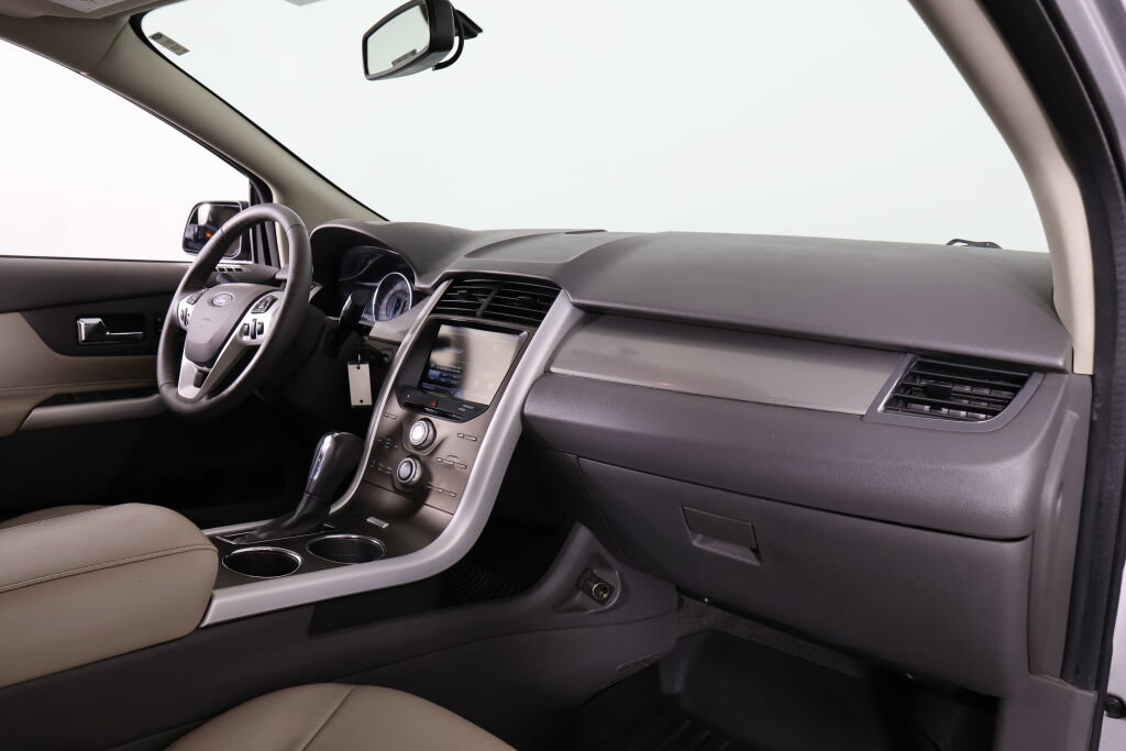 Used 2014 Ford Edge SEL w/ Equipment Group 205A AWD/4WD image 24