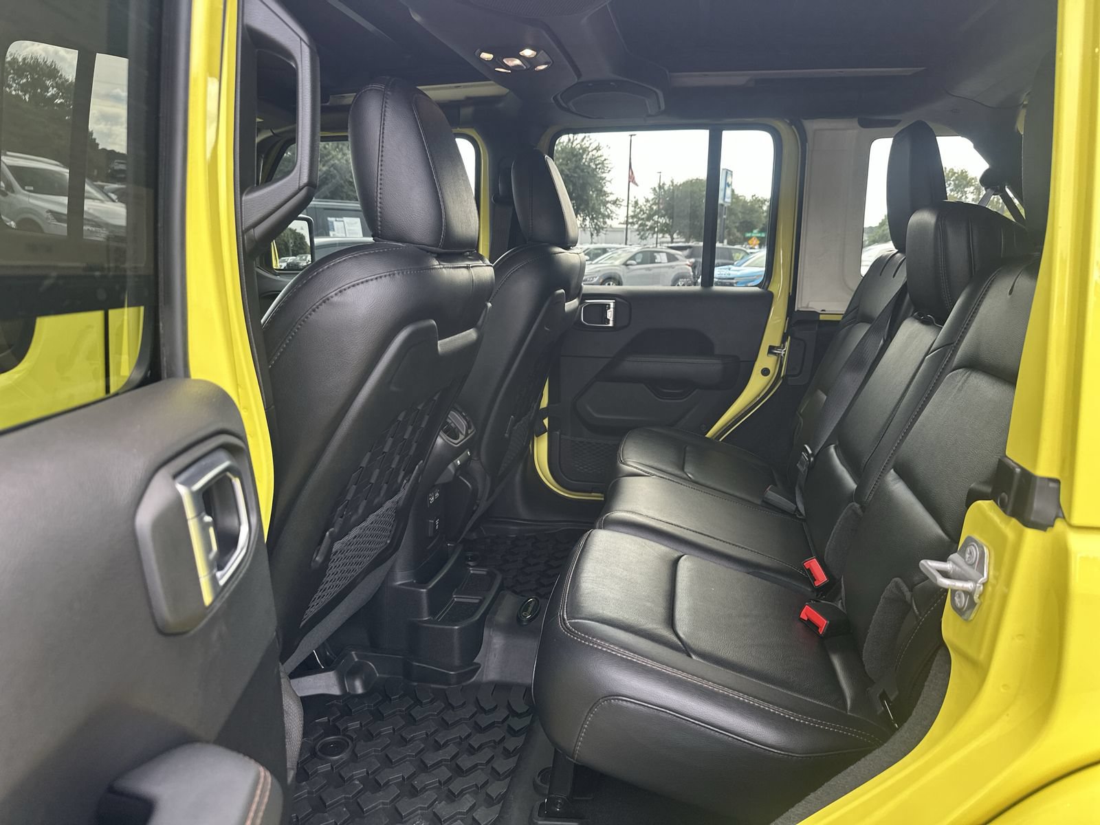 Used 2023 Jeep Wrangler Unlimited Rubicon 392 AWD/4WD image 31