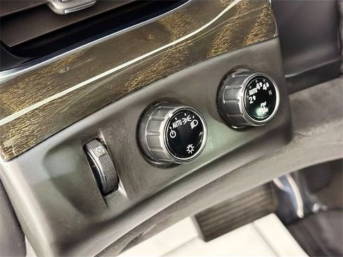 Used 2020 Cadillac Escalade Platinum image 10