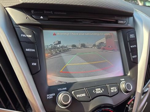 Used 2013 Hyundai Veloster w/ Tech Pkg FWD image 24