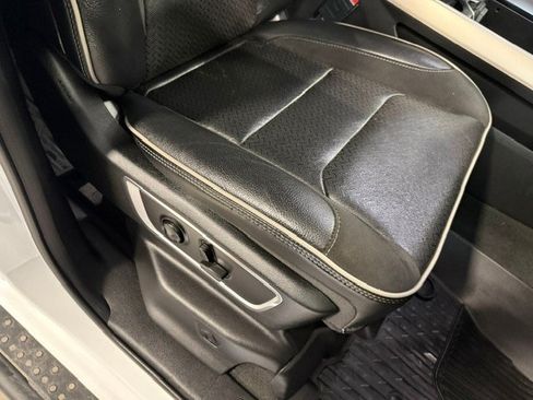 Used 2022 RAM 1500 Laramie AWD/4WD image 10