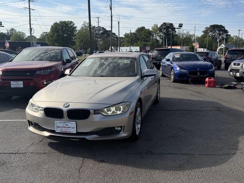 Used 2014 BMW 320i Sedan image 17