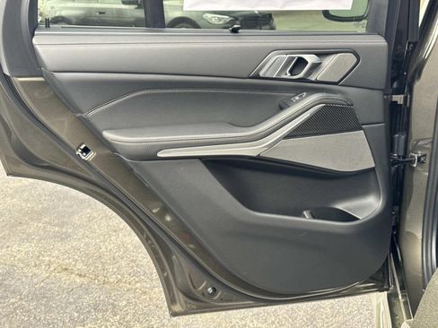 New 2026 BMW X5 M60i image 13