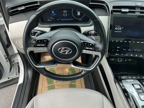 Used 2022 Hyundai Tucson Limited AWD/4WD image 16