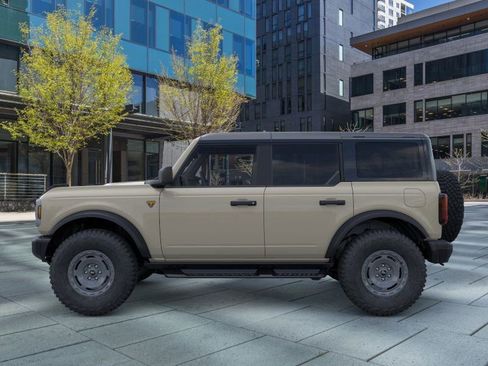 New 2025 Ford Bronco Badlands w/ Sasquatch Package image 3