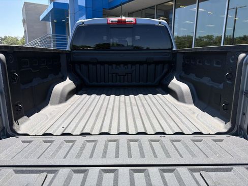 Used 2023 Chevrolet Colorado LT w/ LT Convenience Package II AWD/4WD image 36