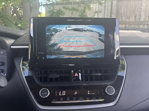 Used 2025 Toyota Corolla LE FWD image 21