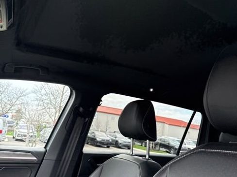 Certified 2023 Volkswagen Tiguan SE R-Line image 6