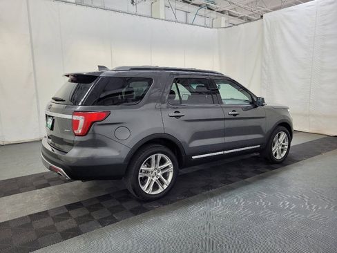 Used 2016 Ford Explorer XLT w/ Equipment Group 202A AWD/4WD image 10