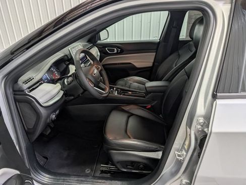 Used 2025 Jeep Compass Limited AWD/4WD image 14
