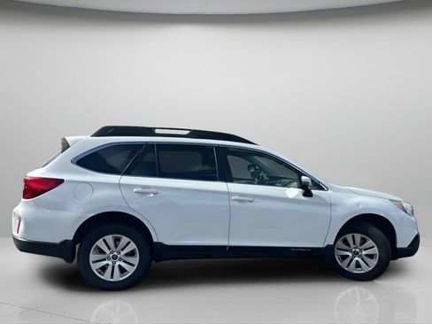 Used 2016 Subaru Outback 2.5i Premium AWD/4WD image 4