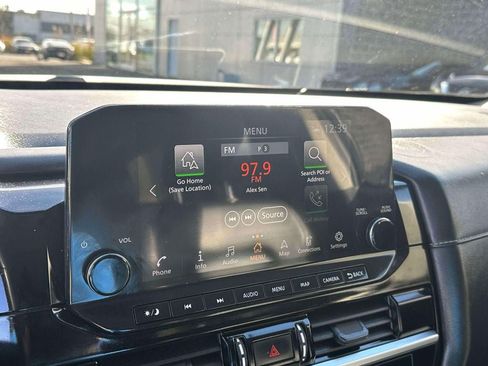 Used 2023 Nissan Pathfinder SL w/ Lighting Package (N92) AWD/4WD image 27