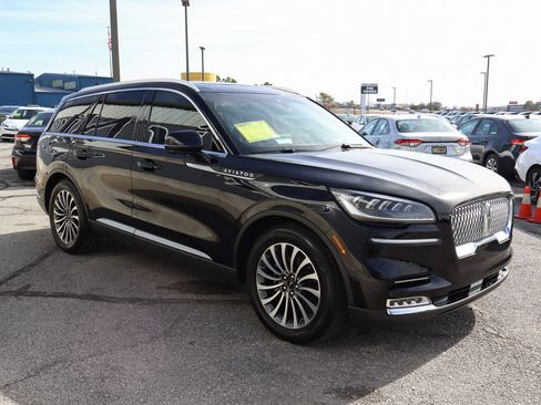 Used 2020 Lincoln Aviator Reserve w/ Equipment Group 201A image 3