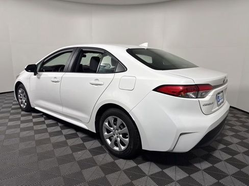 Used 2024 Toyota Corolla LE FWD image 5