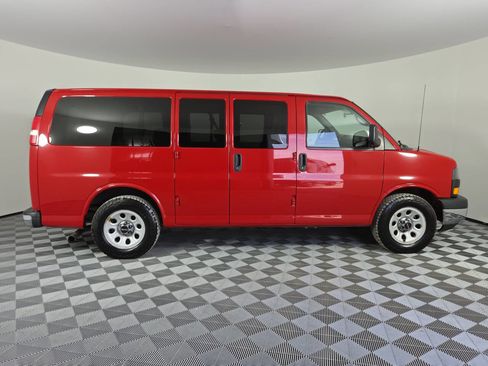 Used 2014 GMC Savana 1500 LT w/ LT Preferred Equipment Group AWD/4WD image 8