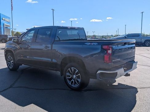 Used 2022 Chevrolet Silverado 1500 LT AWD/4WD image 5