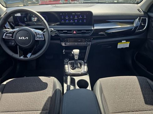 New 2026 Kia Seltos S FWD image 12