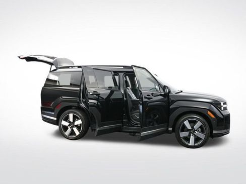 Used 2025 Hyundai Santa Fe Limited FWD image 39