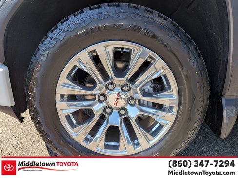 Used 2021 GMC Sierra 1500 Denali AWD/4WD image 9