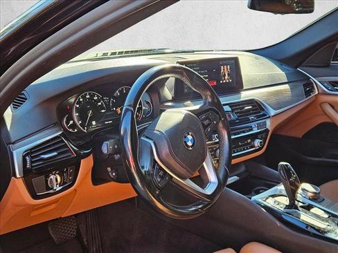 Used 2019 BMW 530i w/ Convenience Package image 10