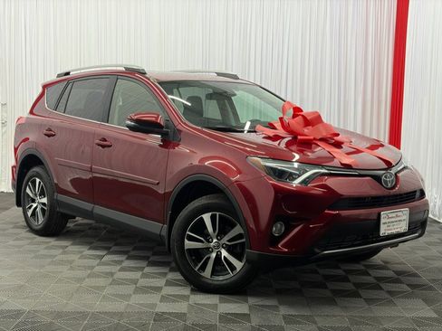 Used 2018 Toyota RAV4 XLE AWD/4WD image 1