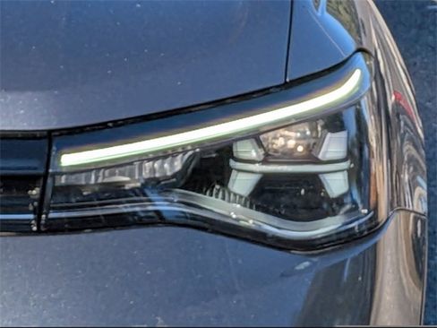 New 2026 Volkswagen Taos S image 9