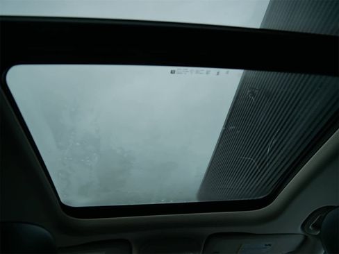 Used 2023 Buick Envision Essence w/ Sport Touring Package image 11