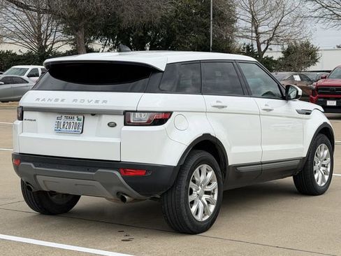 Used 2019 Land Rover Range Rover Evoque SE image 4