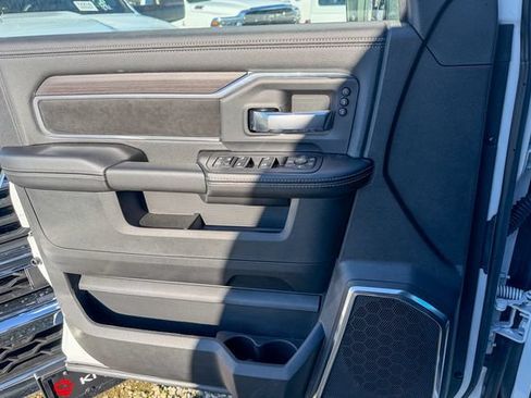 New 2026 RAM 2500 Laramie w/ Night Edition AWD/4WD image 17