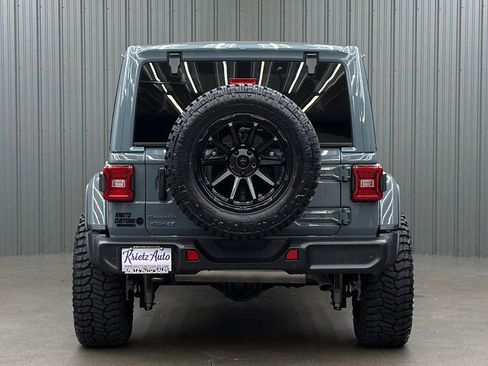 Used 2025 Jeep Wrangler Unlimited Sahara w/ Safety Group AWD/4WD image 4