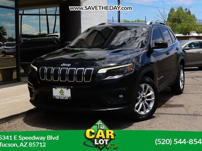 Used 2019 Jeep Cherokee Latitude w/ Popular Appearance Group