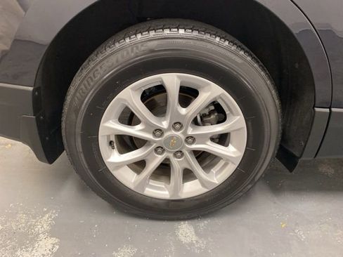 Used 2020 Chevrolet Equinox LT w/ Driver Convenience Package image 26