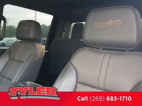 Used 2024 Chevrolet Silverado 2500 High Country w/ High Country Premium Package AWD/4WD image 35