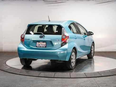 Used 2014 Toyota Prius C One FWD image 4