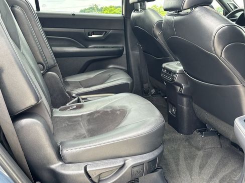 Used 2024 Toyota Grand Highlander AWD Hybrid image 16